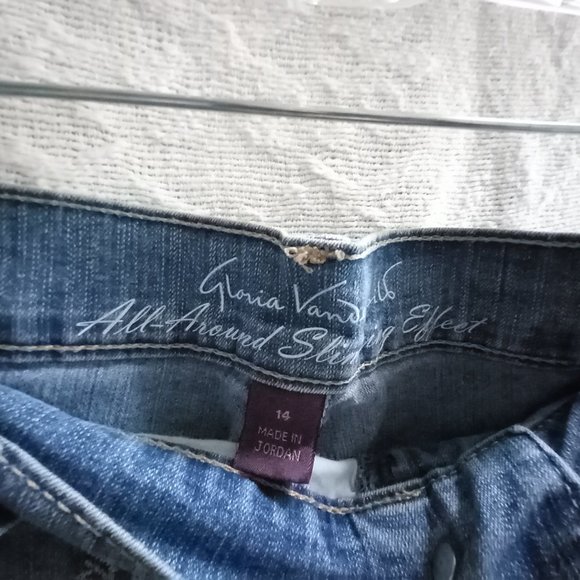 Gloria Vanderbilt Amanda Sz 14 Embroidered Cropped Med Wash Denim Jeans  T-326 - Picture 5 of 6